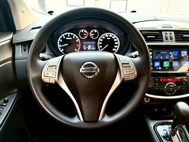 2019 Nissan Tiida 5D 旗艦版 升級：行車記錄器前後/倒車影像/抬頭顯示器/免鑰匙/摸門解鎖/環景影像  第17張相片
