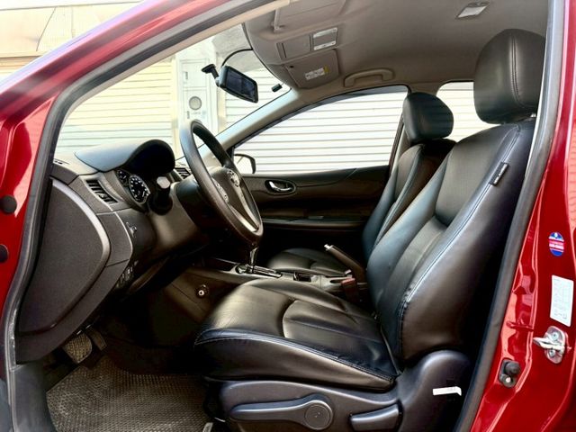 2021 Nissan Tiida 旗艦版 配備: 免鑰匙/摸門~CarPlay~原廠螢幕~盲點~抬頭~前後行車記錄器  第9張相片