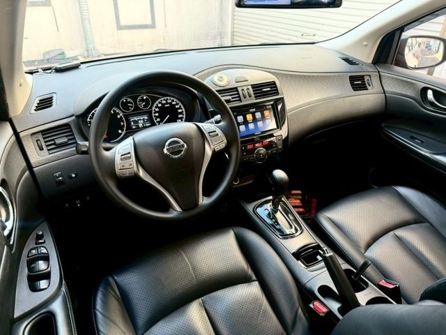 2021 Nissan Tiida 旗艦版 配備: 免鑰匙/摸門~CarPlay~原廠螢幕~盲點~抬頭~前後行車記錄器  第11張相片