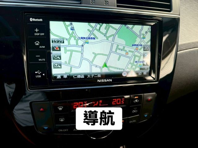 2021 Nissan Tiida 旗艦版 配備: 免鑰匙/摸門~CarPlay~原廠螢幕~盲點~抬頭~前後行車記錄器  第14張相片