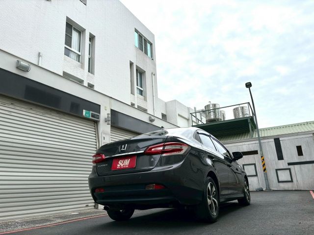 2017 Luxgen S3 1.6旗艦型 配備:藍牙/胎壓/定速/360環景/前方雷達/車道變換輔助  第4張相片