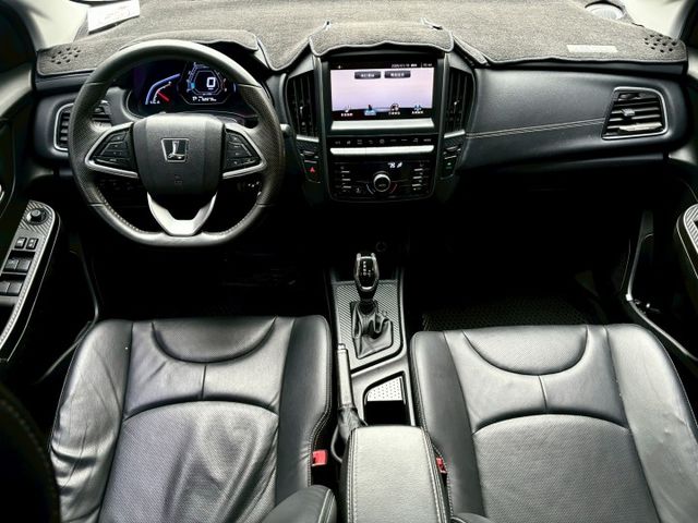 2017 Luxgen S3 1.6旗艦型 配備:藍牙/胎壓/定速/360環景/前方雷達/車道變換輔助  第7張相片