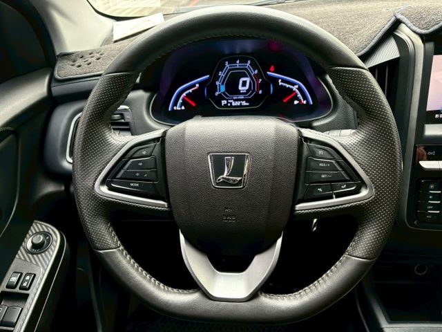 2017 Luxgen S3 1.6旗艦型 配備:藍牙/胎壓/定速/360環景/前方雷達/車道變換輔助  第14張相片