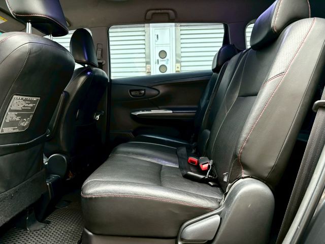 2014 TOYOTA WISH 經典版 配備: 恆溫空調~倒車顯影~胎壓偵測器~電折後視鏡~CD音響主機  第9張相片