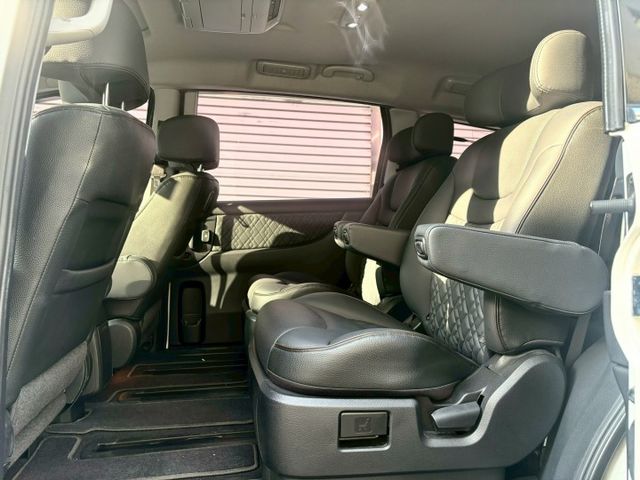 2017 Huxgen M7 Turbo 3D  免鑰匙/JBL音響/360環景/恆溫空調/里程電腦  第10張相片