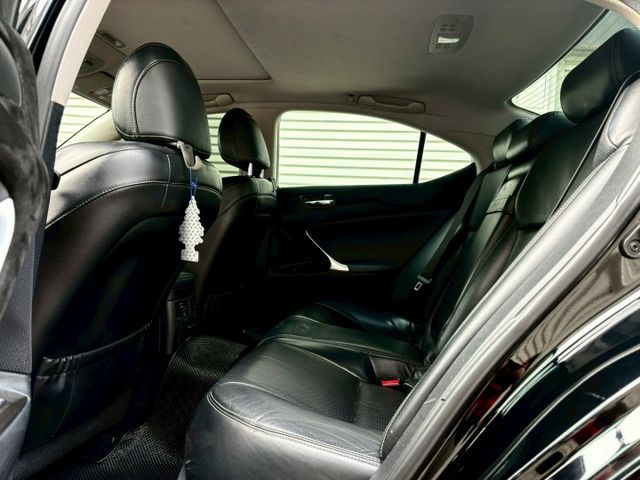 2011年 Lexus IS 250 黑色 免鑰匙/摸門解索/HID頭燈/電動天窗/換檔撥片  第12張相片