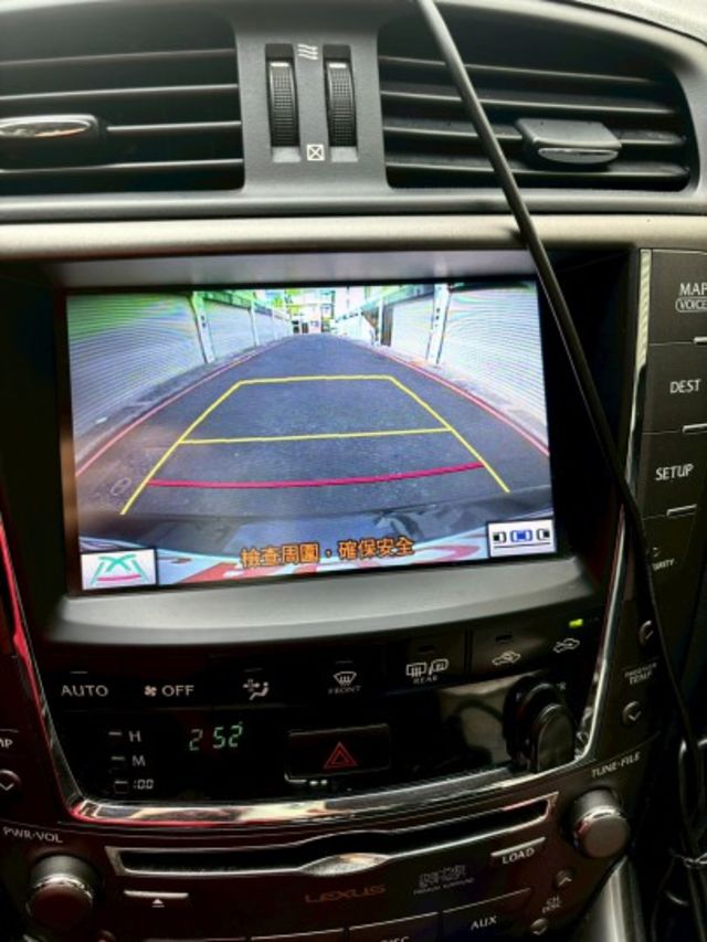 2011年 Lexus IS 250 黑色 免鑰匙/摸門解索/HID頭燈/電動天窗/換檔撥片  第15張相片