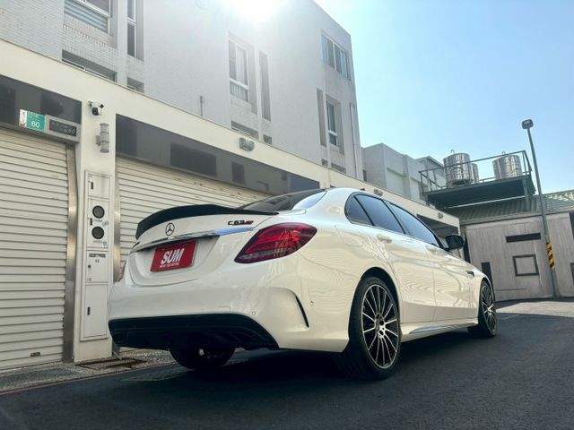 2016 C43 AMG 總代理 升級：發光旋轉高音/渦輪出風口/副駕飾板/柏林音響蓋/小鴨尾/360環景/盲點  第4張相片