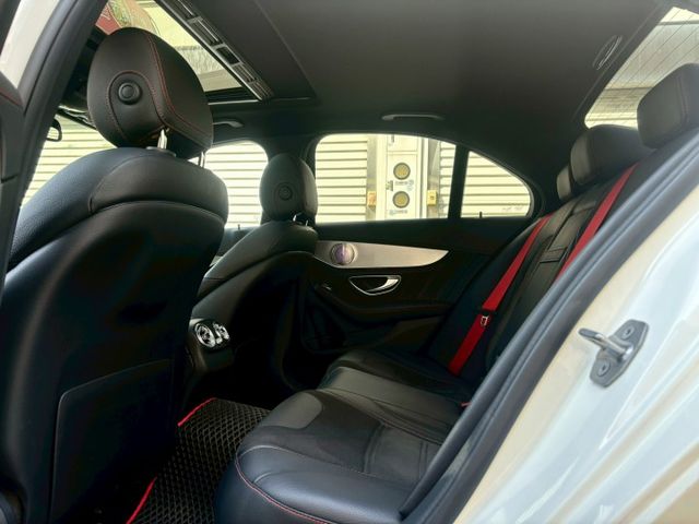 2016 C43 AMG 總代理 升級：發光旋轉高音/渦輪出風口/副駕飾板/柏林音響蓋/小鴨尾/360環景/盲點  第11張相片
