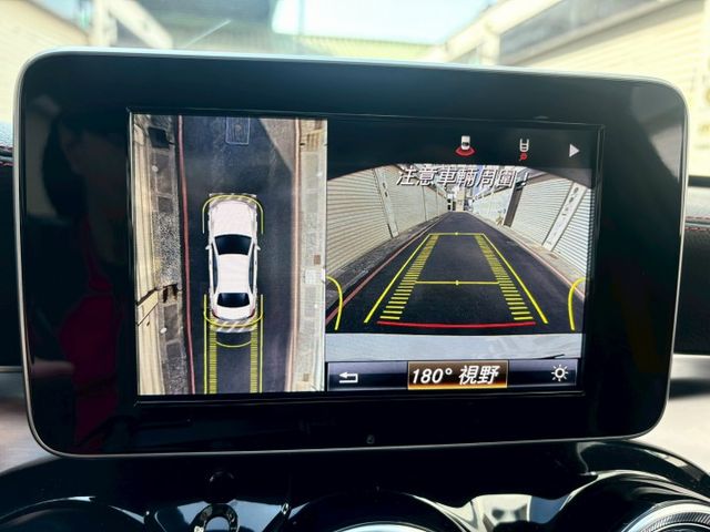 2016 C43 AMG 總代理 升級：發光旋轉高音/渦輪出風口/副駕飾板/柏林音響蓋/小鴨尾/360環景/盲點  第14張相片