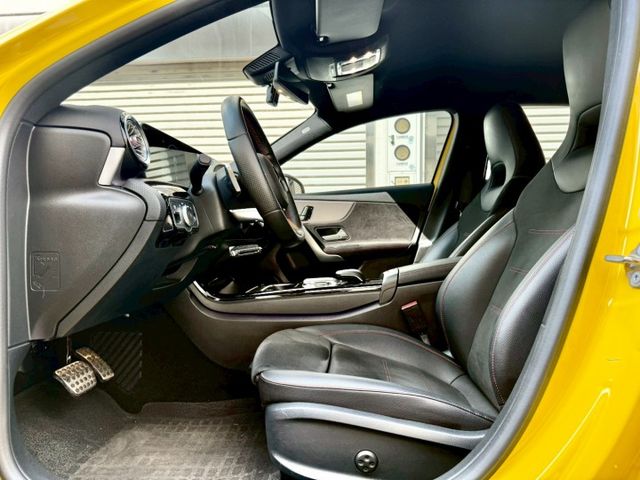 2020年Benz A180 AMG 原版件 配備: 免鑰匙/摸門/倒車影像/自動停車/空力套件/盲點/雙前電動記憶座椅  第11張相片