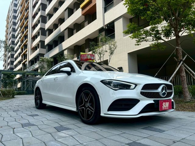 2020 CLA250 AMG 4MATIC 配備:多光束頭燈~22P~全景天窗~腳踢尾門~CarPlay~電動加熱座椅  第1張相片