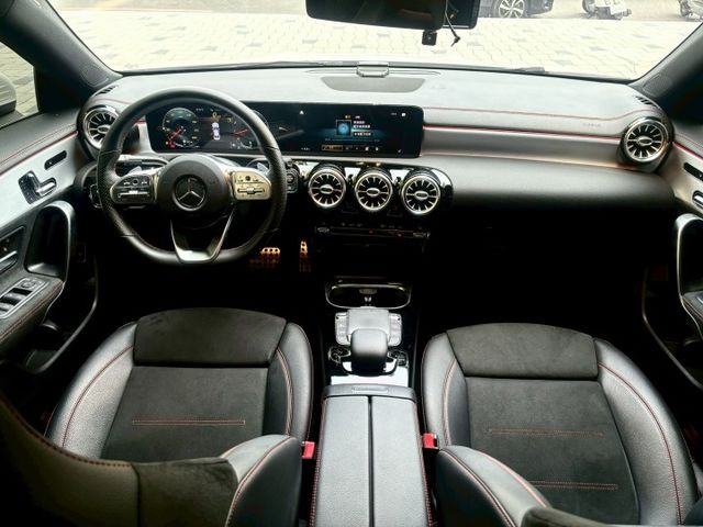 2020 CLA250 AMG 4MATIC 配備:多光束頭燈~22P~全景天窗~腳踢尾門~CarPlay~電動加熱座椅  第9張相片