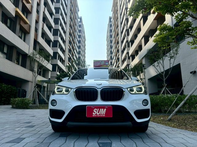 2016 BMW X1 sDrive18d 總代理 自動停車~摸門解鎖~無線藍芽~雙前座電動座椅~氣氛燈  第2張相片