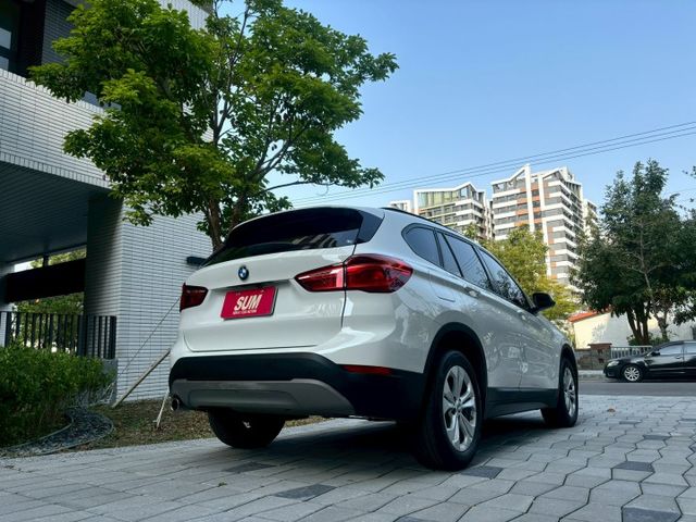 2016 BMW X1 sDrive18d 總代理 自動停車~摸門解鎖~無線藍芽~雙前座電動座椅~氣氛燈  第4張相片