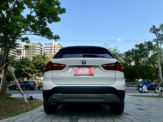 2016 BMW X1 sDrive18d 總代理 自動停車~摸門解鎖~無線藍芽~雙前座電動座椅~氣氛燈  第5張相片