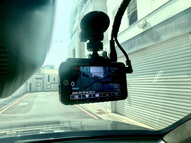 2019年GLC300CoupeAMG小改款 柏林之音/360環景/多光束頭燈/四門摸門/Carplay/電熱座椅  第14張相片