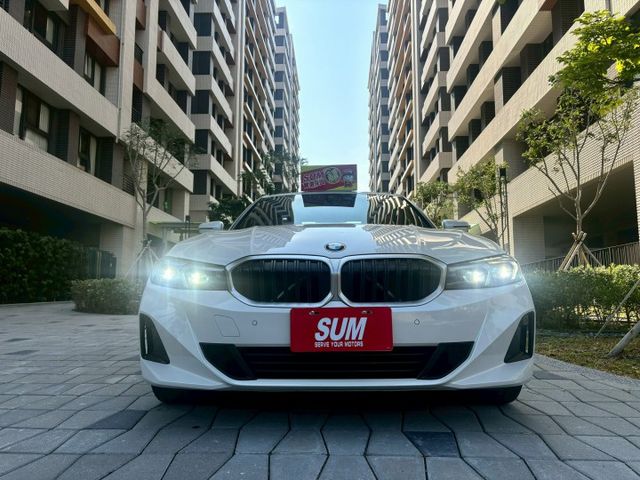 2023 BMW 330i Sport line ID8 下訂送升級M版包 遠端啟動/摸門解鎖/盲點/5AS套件/加熱座  第2張相片