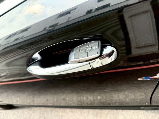 2021 Benz A180 AMG 總代理 免鑰匙/摸門/23P跟車/Carplay/盲點/雙前電動座椅/18吋鋁圈  第7張相片