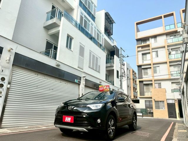 2016年 Toyota Rav4 頂級 小改款 配備:免鑰匙/摸門/TSS跟車/車道偏移/倒車顯影/駕駛座電動調整  第3張相片