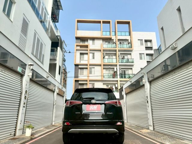 2016年 Toyota Rav4 頂級 小改款 配備:免鑰匙/摸門/TSS跟車/車道偏移/倒車顯影/駕駛座電動調整  第5張相片