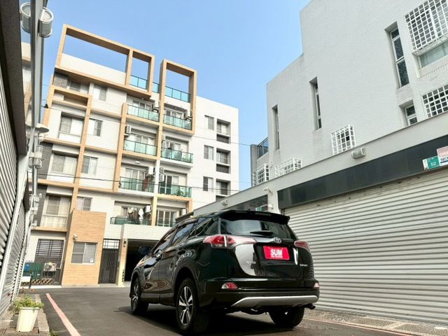 2016年 Toyota Rav4 頂級 小改款 配備:免鑰匙/摸門/TSS跟車/車道偏移/倒車顯影/駕駛座電動調整  第6張相片