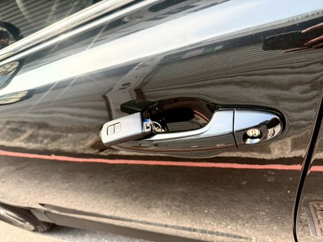 2016年 Toyota Rav4 頂級 小改款 配備:免鑰匙/摸門/TSS跟車/車道偏移/倒車顯影/駕駛座電動調整  第8張相片