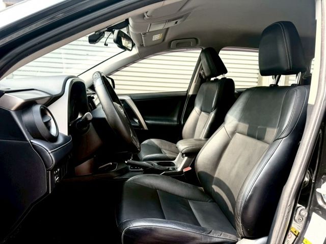 2016年 Toyota Rav4 頂級 小改款 配備:免鑰匙/摸門/TSS跟車/車道偏移/倒車顯影/駕駛座電動調整  第10張相片