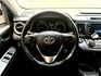 2016年 Toyota Rav4 頂級 小改款 配備:免鑰匙/摸門/TSS跟車/車道偏移/倒車顯影/駕駛座電動調整  第18張縮圖