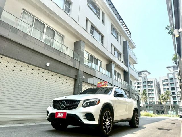 2019年 GLC300 Coupe 4Matic AMG 23P跟車/黑色天篷/盲點偵測/雙前加熱座椅/腳踢電尾  第3張相片