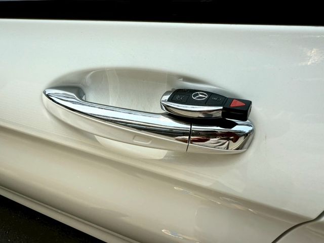 2019年 GLC300 Coupe 4Matic AMG 23P跟車/黑色天篷/盲點偵測/雙前加熱座椅/腳踢電尾  第7張相片