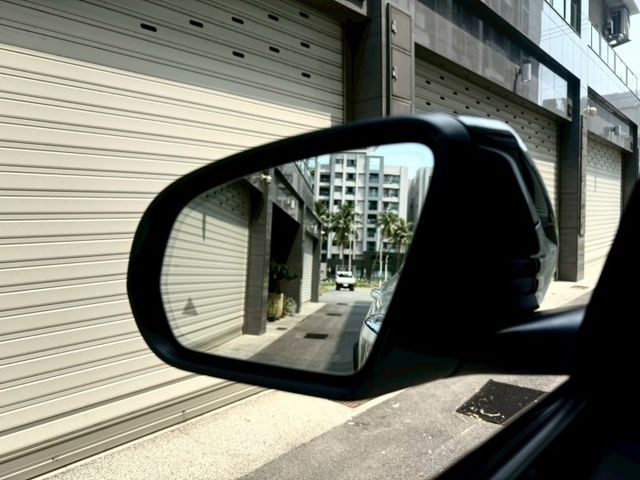 2019年 GLC300 Coupe 4Matic AMG 23P跟車/黑色天篷/盲點偵測/雙前加熱座椅/腳踢電尾  第8張相片