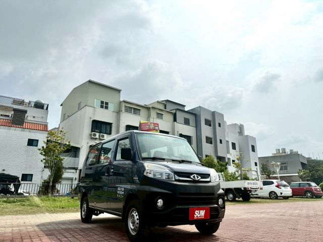 2020年 凌利A180 1.5c 手排 箱式 藍 原版件 光感頭燈 盲點偵測 行車記錄器前後錄 後座出風口  第1張相片