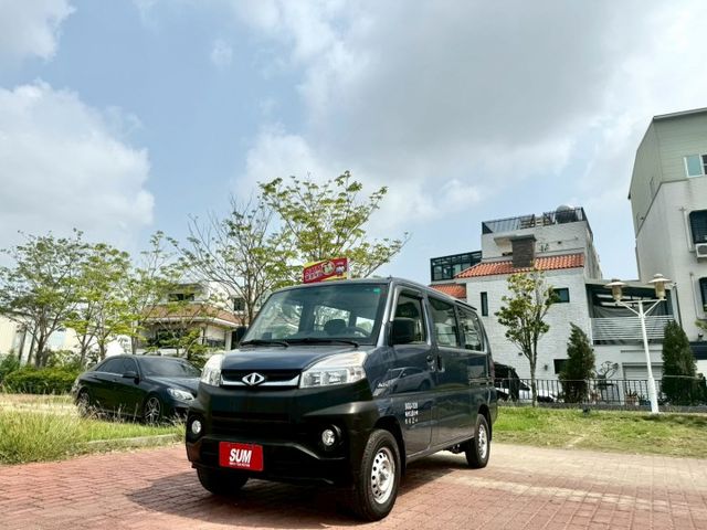 2020年 凌利A180 1.5c 手排 箱式 藍 原版件 光感頭燈 盲點偵測 行車記錄器前後錄 後座出風口  第3張相片