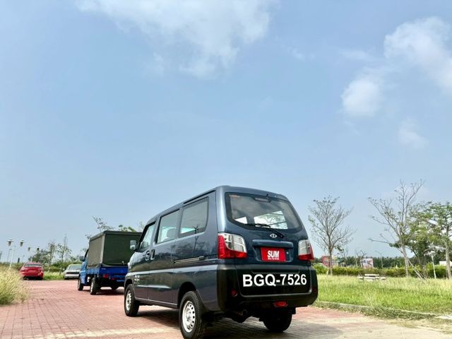 2020年 凌利A180 1.5c 手排 箱式 藍 原版件 光感頭燈 盲點偵測 行車記錄器前後錄 後座出風口  第6張相片