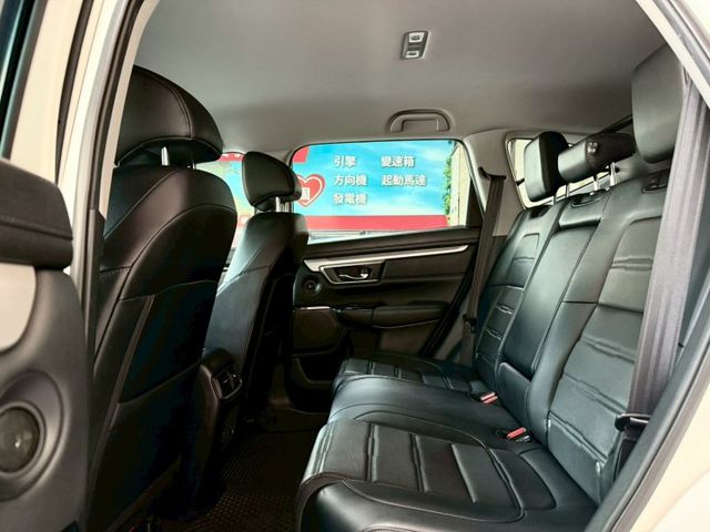 2019年 CRV VTI-S 一手車 原廠保養 18吋輪圈 行車記錄器 免鑰匙 ACC跟車 車道維持 胎壓偵測 原廠導  第11張相片