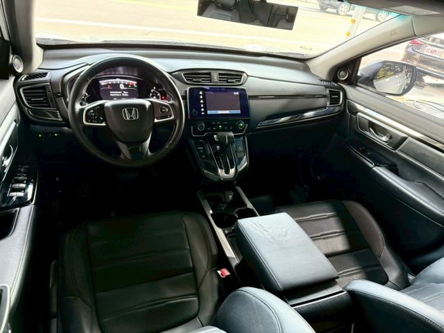 2019年 CRV VTI-S 一手車 原廠保養 18吋輪圈 行車記錄器 免鑰匙 ACC跟車 車道維持 胎壓偵測 原廠導  第12張相片