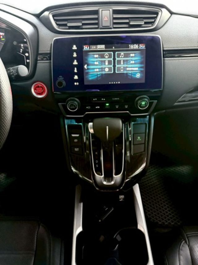 2019年 CRV VTI-S 一手車 原廠保養 18吋輪圈 行車記錄器 免鑰匙 ACC跟車 車道維持 胎壓偵測 原廠導  第13張相片