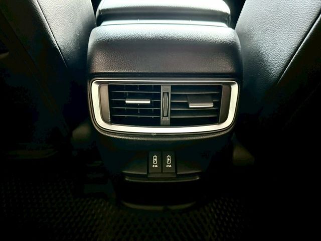 2019年 CRV VTI-S 一手車 原廠保養 18吋輪圈 行車記錄器 免鑰匙 ACC跟車 車道維持 胎壓偵測 原廠導  第18張相片