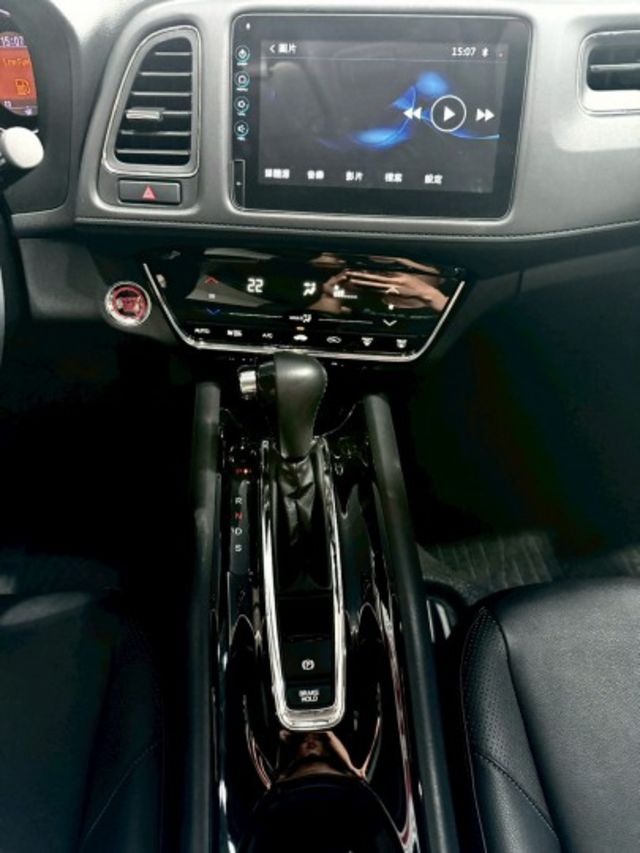 2019年 Honda HRV S版 配備:免鑰匙~摸門解鎖~定速巡航~倒車顯影~電折後視鏡~行車記錄器  第12張相片