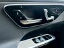 2024 GLC300 SUV 配備:免鑰匙/摸門~盲點~自動停車~氣氛燈~CarPlay~腳踢尾門~雙前電動記憶加熱座  第16張縮圖