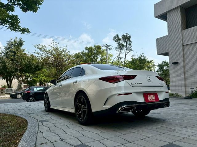 2020 CLA250 AMG 4MATIC 配備:多光束頭燈~22P~全景天窗~腳踢尾門~CarPlay~電動加熱座椅  第6張相片
