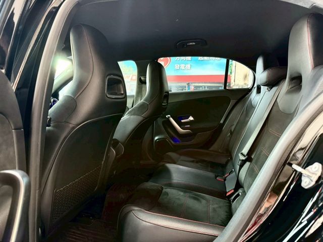 2021 Benz A180 AMG 總代理 免鑰匙/摸門/23P跟車/Carplay/盲點/雙前電動座椅/18吋鋁圈  第11張相片