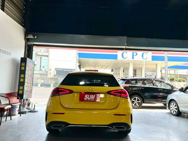 2020年Benz A180 AMG 原版件 配備: 免鑰匙/摸門/倒車影像/自動停車/空力套件/盲點/雙前電動記憶座椅  第5張相片