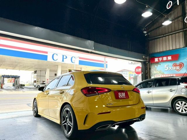 2020年Benz A180 AMG 原版件 配備: 免鑰匙/摸門/倒車影像/自動停車/空力套件/盲點/雙前電動記憶座椅  第6張相片
