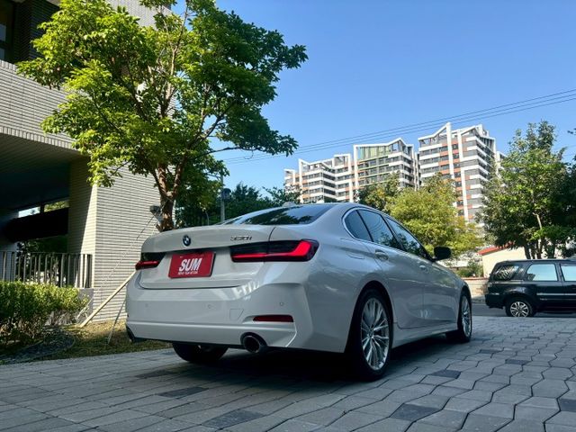 2023 BMW 330i Sport line ID8 下訂送升級M版包 遠端啟動/摸門解鎖/盲點/5AS套件/加熱座  第4張相片