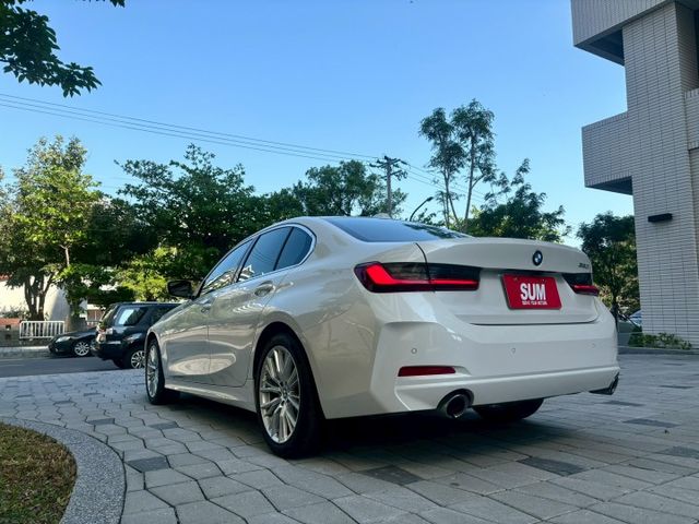 2023 BMW 330i Sport line ID8 下訂送升級M版包 遠端啟動/摸門解鎖/盲點/5AS套件/加熱座  第6張相片