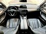 2017 BMW G30 520d 總代理 升級：M版空力套件/18吋M版鋁圈/免鑰匙/摸門/腳踢尾門/車道偏移/盲點  第10張縮圖