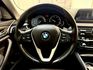 2017 BMW G30 520d 總代理 升級：M版空力套件/18吋M版鋁圈/免鑰匙/摸門/腳踢尾門/車道偏移/盲點  第19張縮圖