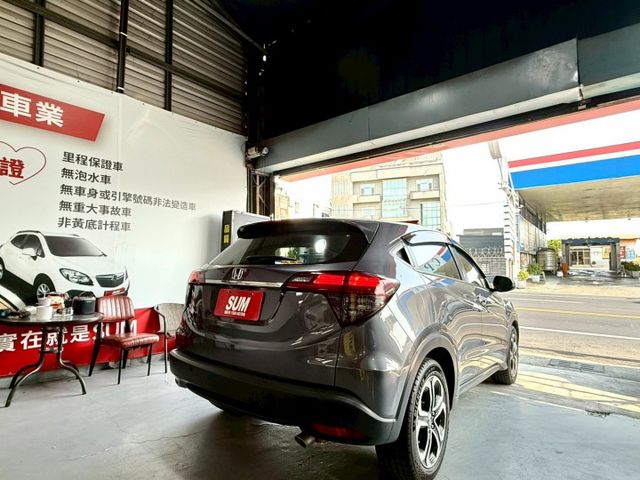 2019年 Honda HRV S版 配備:免鑰匙~摸門解鎖~定速巡航~倒車顯影~電折後視鏡~行車記錄器  第4張相片